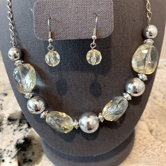 Necklace and earrings - never worn. - Picture 3 of 4